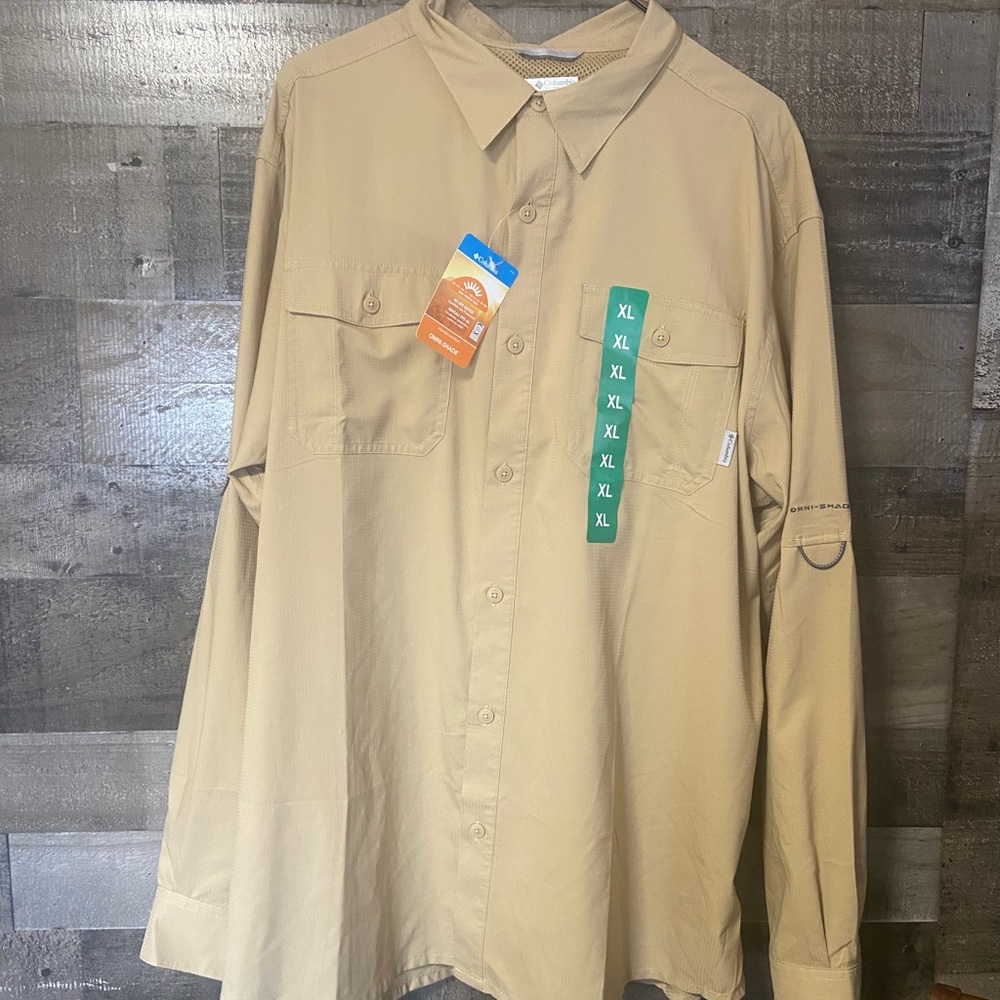 NWT Columbia Men's Button-Down Long Sleeve Fishing Shirt UPF Protection- Khaki